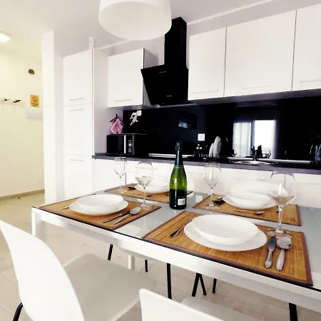 Apartment Aviator Tenerife 2 *